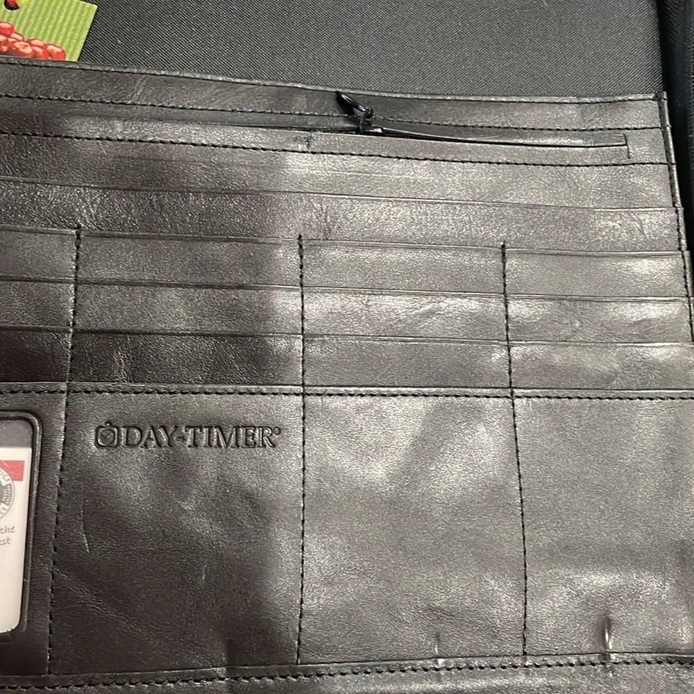 Day-Timer Brownish Leather Organizer Planner Zip Around 8 3/4